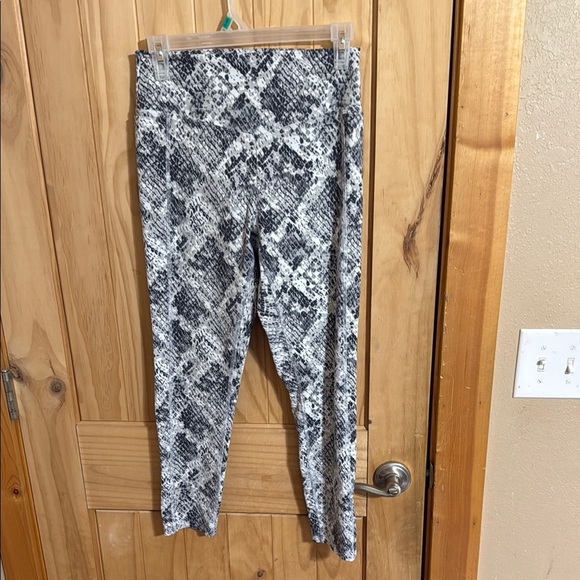 PINK Victorias Secret Ultimate leggings pants - Picture 1 of 3